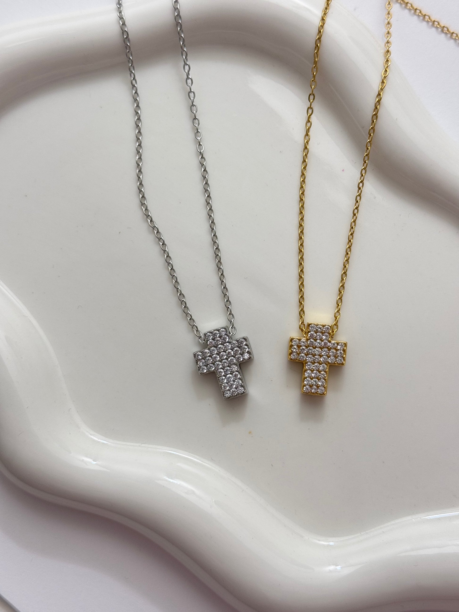 Collana Croce Paviè